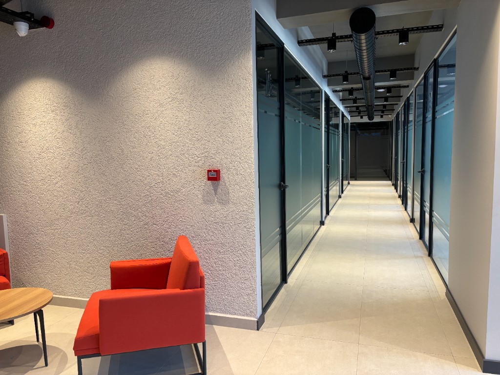 ONIX E Ofis modern ofis koridoru
